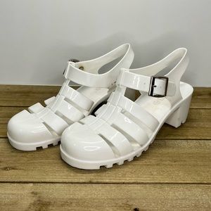 White rubber fisherman sandals